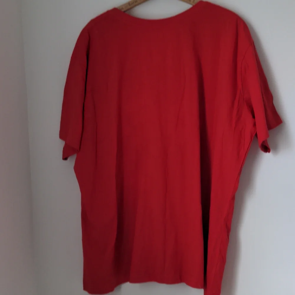 Fanatics 2XL V Neck B Boston Baseball Tagless Neck TShirt New with Defects - Picture 8 of 8
